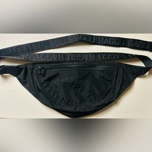 BAGGU black crescent waist bag convertible crossbody